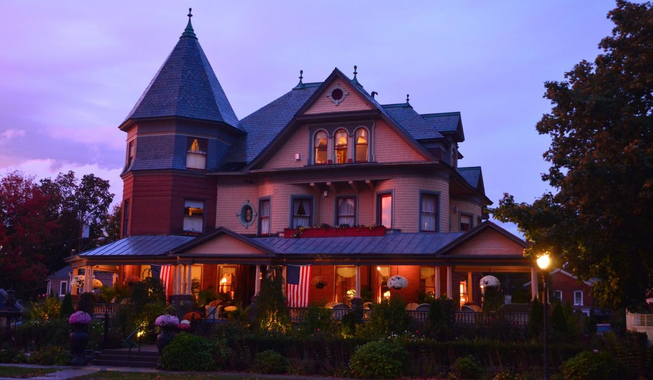 Union Gables (Adults Only) 호텔 사라토가 스프링스 외부 사진